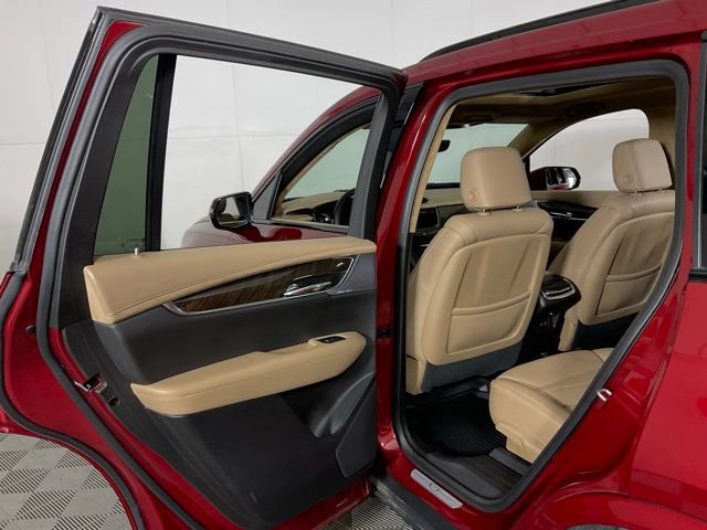 Used 2022 Cadillac XT6 Sport w/ Platinum Package image 29