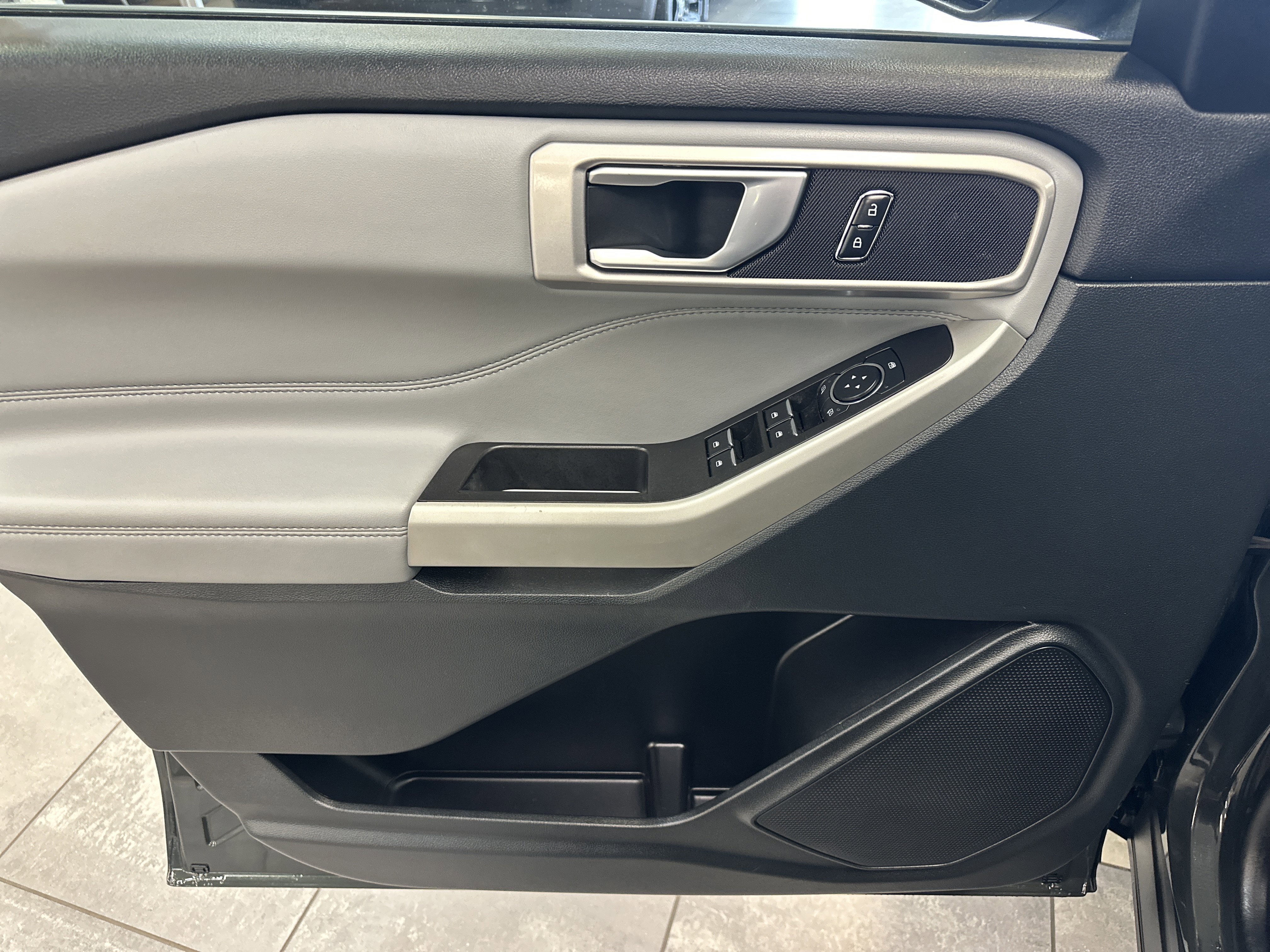 Used 2023 Ford Explorer XLT w/ Equipment Group 202A image 22