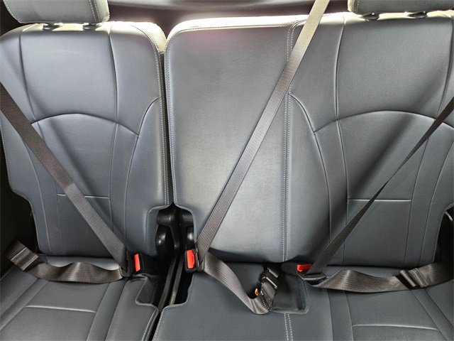 Used 2024 Buick Enclave Premium image 17