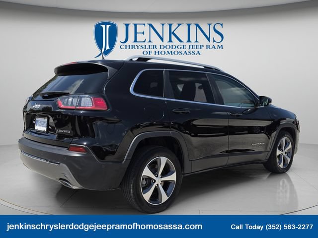 Used 2021 Jeep Cherokee Limited w/ Elite Package FWD image 4