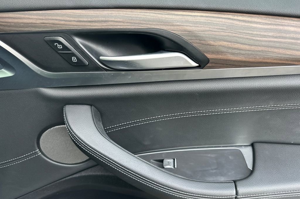 Used 2021 BMW X3 xDrive30e w/ Premium Package image 19