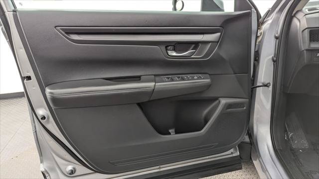Used 2024 Honda CR-V LX image 13