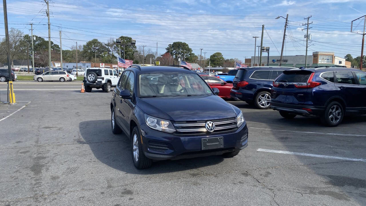 Used 2016 Volkswagen Tiguan S FWD image 5