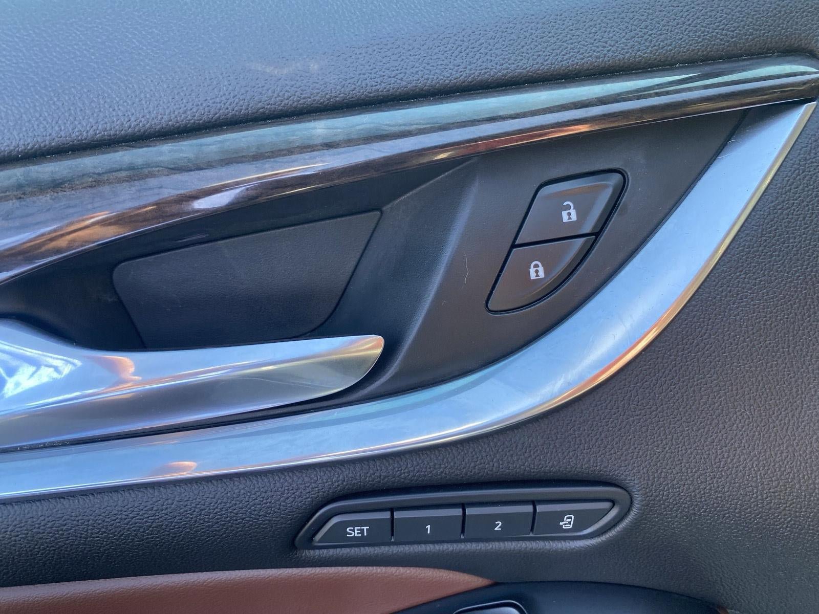 Certified 2021 Buick Enclave Avenir w/ Avenir Technology Package AWD/4WD image 22