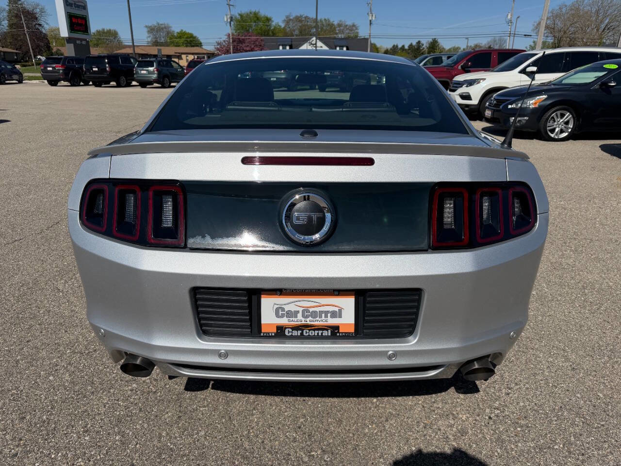 Used 2013 Ford Mustang GT Premium w/ Security Pkg RWD image 4