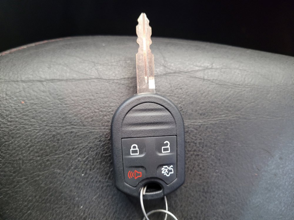 Used 2014 Ford Edge SEL w/ Equipment Group 205A AWD/4WD image 32
