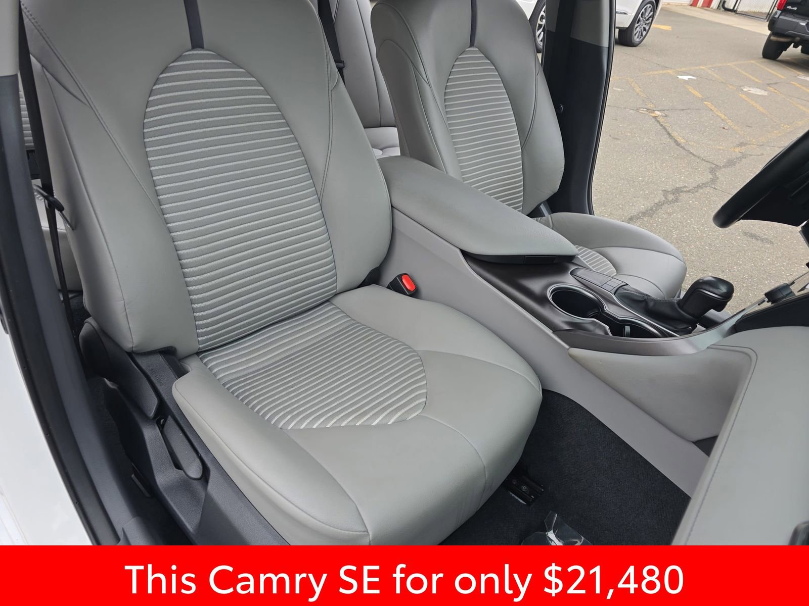 Used 2024 Toyota Camry SE image 16