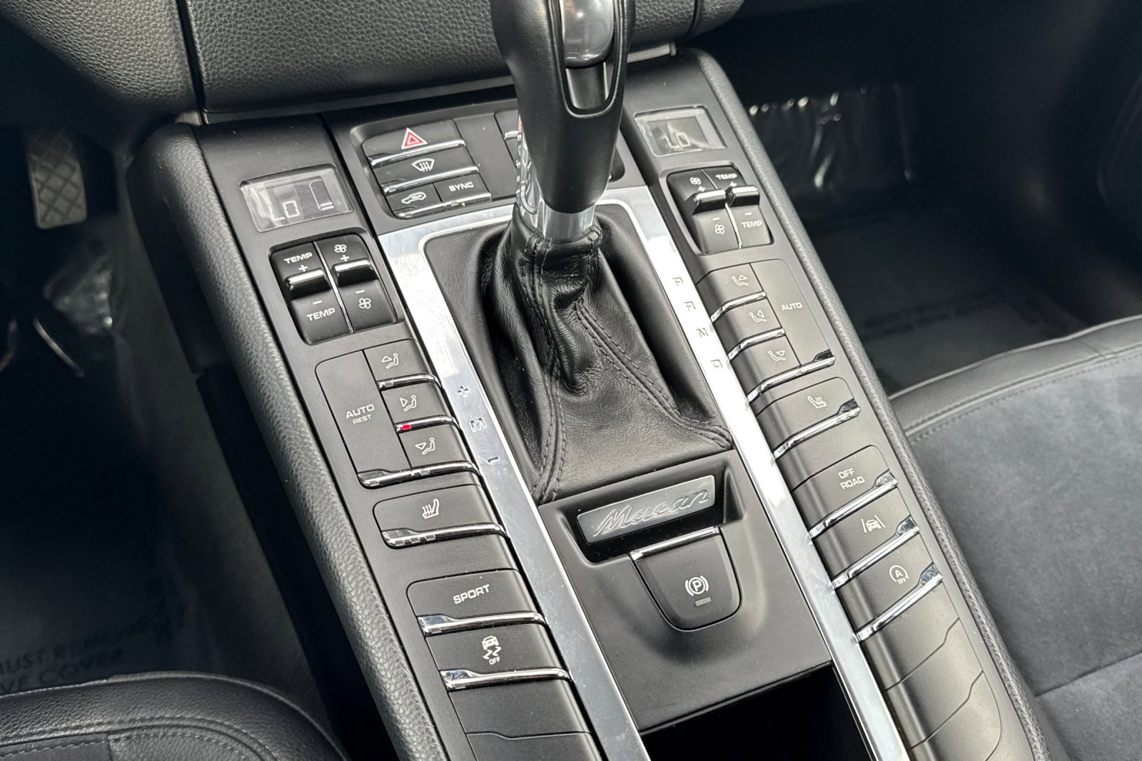 Used 2018 Porsche Macan AWD/4WD image 20