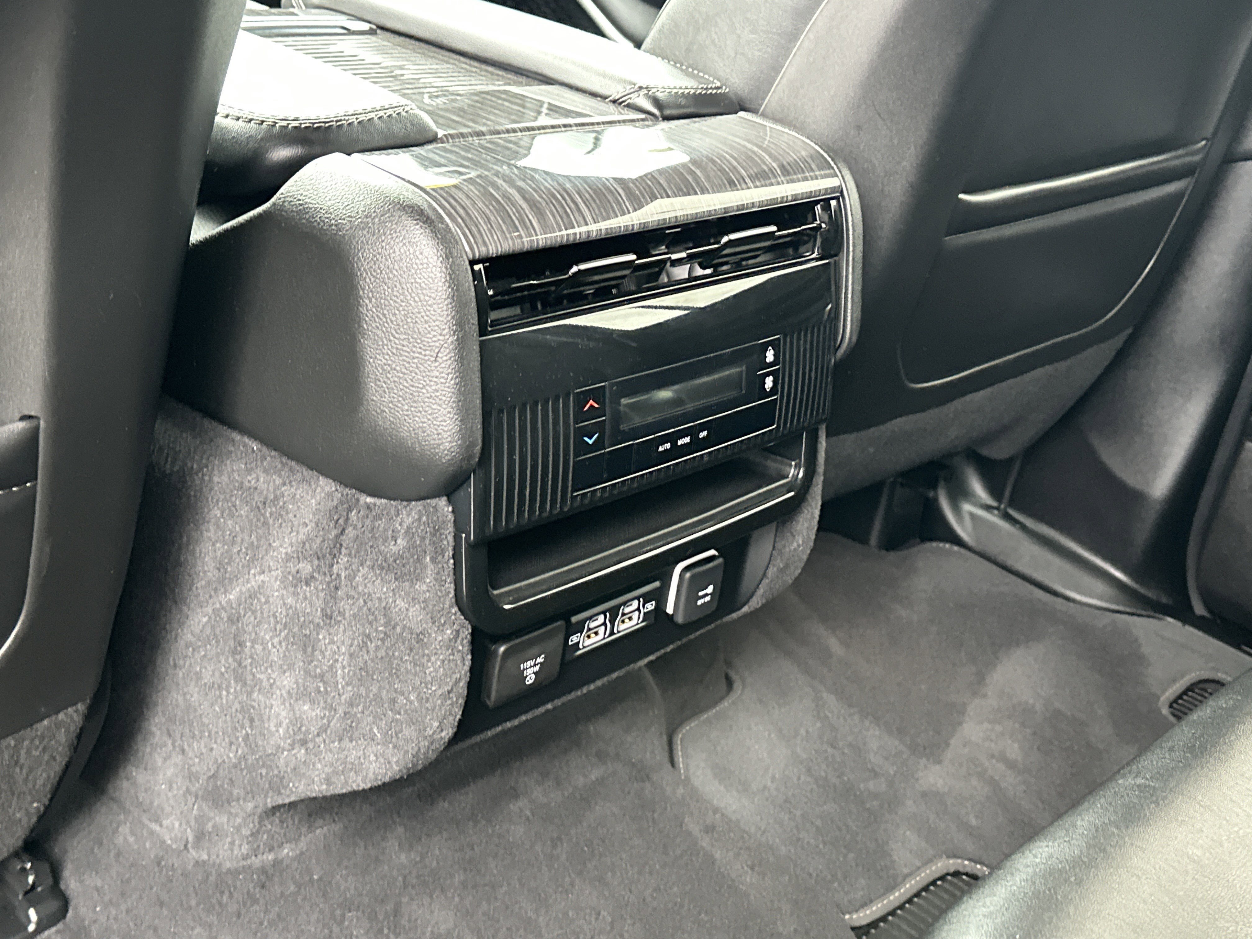 Used 2022 Jeep Wagoneer Series II image 14