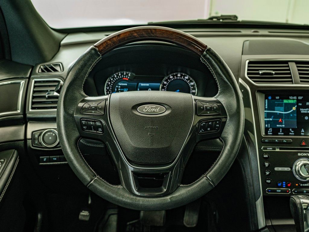 Used 2017 Ford Explorer Platinum image 24