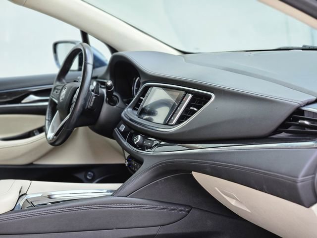 Used 2023 Buick Enclave Essence image 13