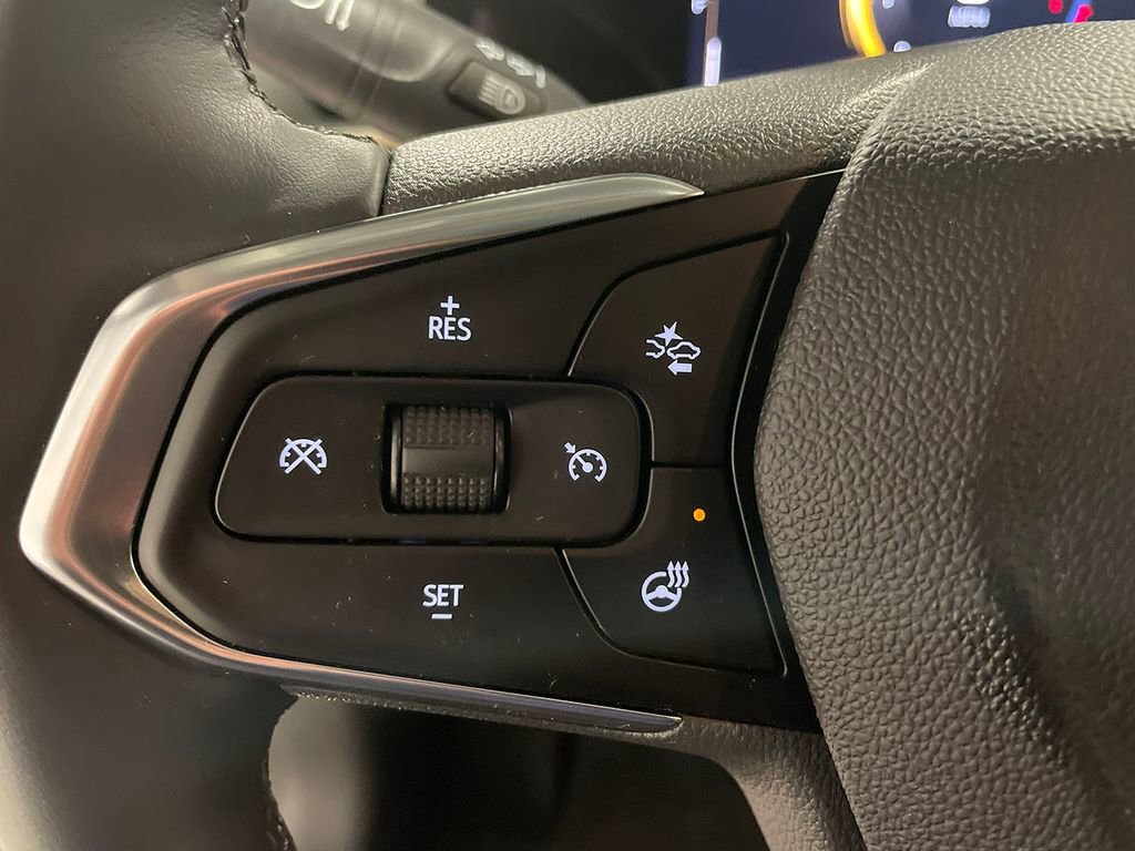 Used 2025 Chevrolet Trax ACTIV image 30