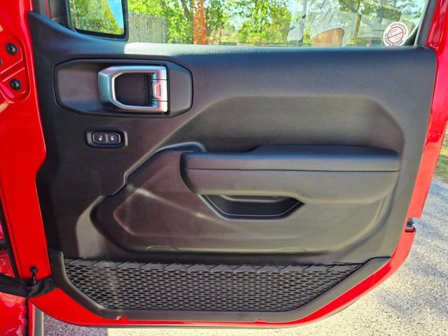 Used 2025 Jeep Wrangler Unlimited Rubicon image 27