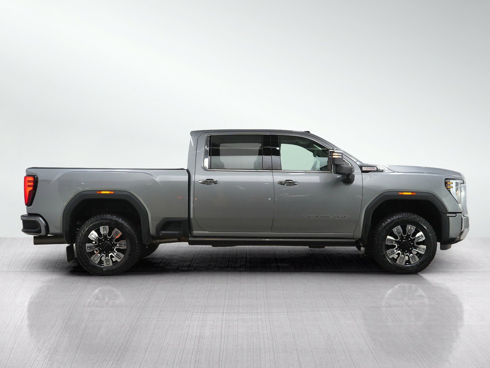Used 2025 GMC Sierra 2500 Denali w/ Denali Reserve Package AWD/4WD image 6
