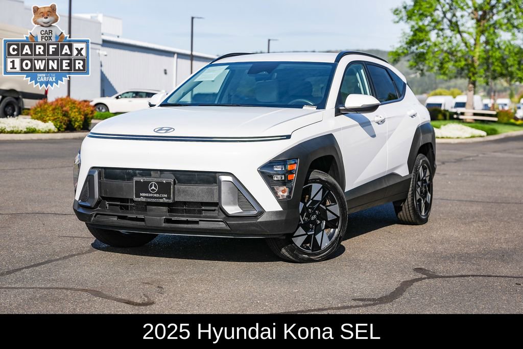 Used 2025 Hyundai Kona SEL AWD/4WD image 1