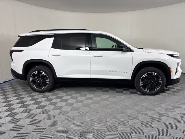New 2027 Chevrolet Traverse LT w/ Sun and Wheel Package AWD/4WD image 5