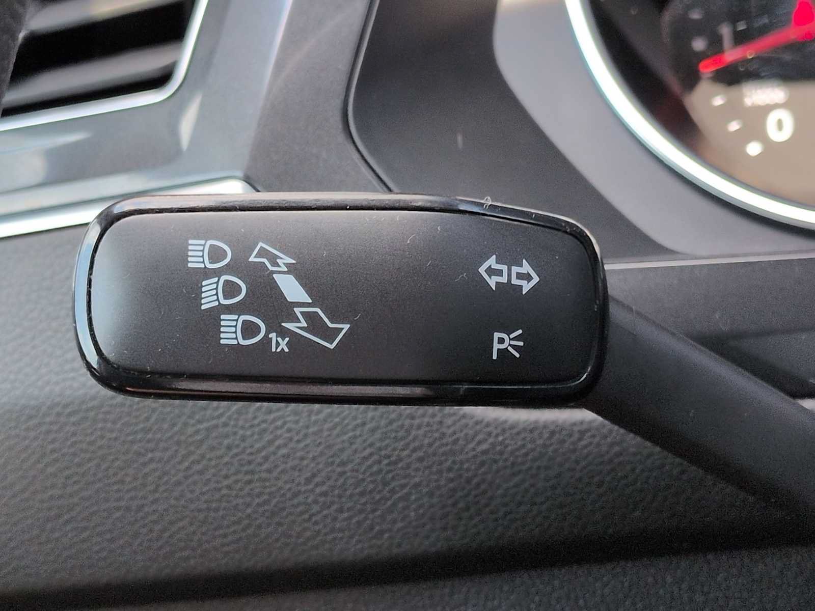 Used 2021 Volkswagen Tiguan S FWD image 27
