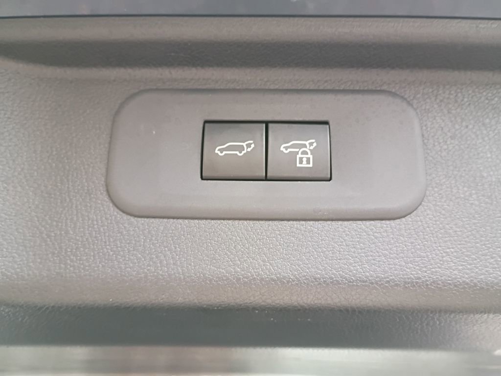 Used 2025 Toyota Grand Highlander AWD image 40