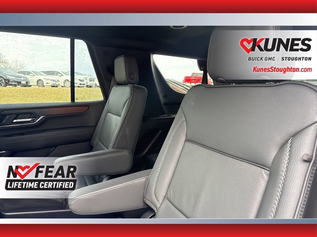 Used 2025 GMC Yukon Denali AWD/4WD image 42