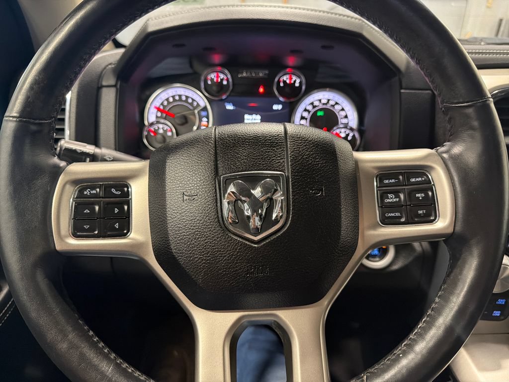 Used 2015 RAM 1500 Laramie w/ Convenience Group AWD/4WD image 11