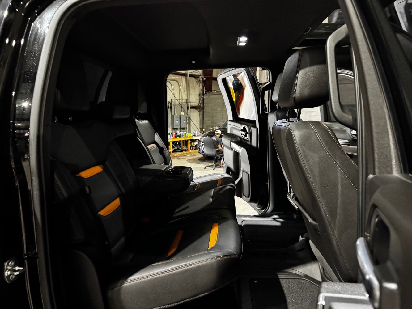 Used 2023 GMC Sierra 3500 AT4 w/ AT4 Premium Plus Package image 22