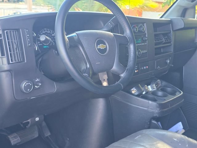 Used 2016 Chevrolet Express 2500 Extended RWD image 9