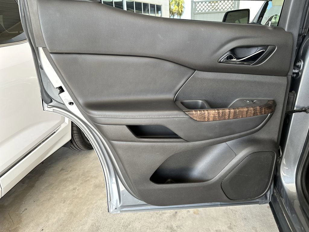 Used 2021 GMC Acadia Denali w/ Denali Ultimate Package image 28