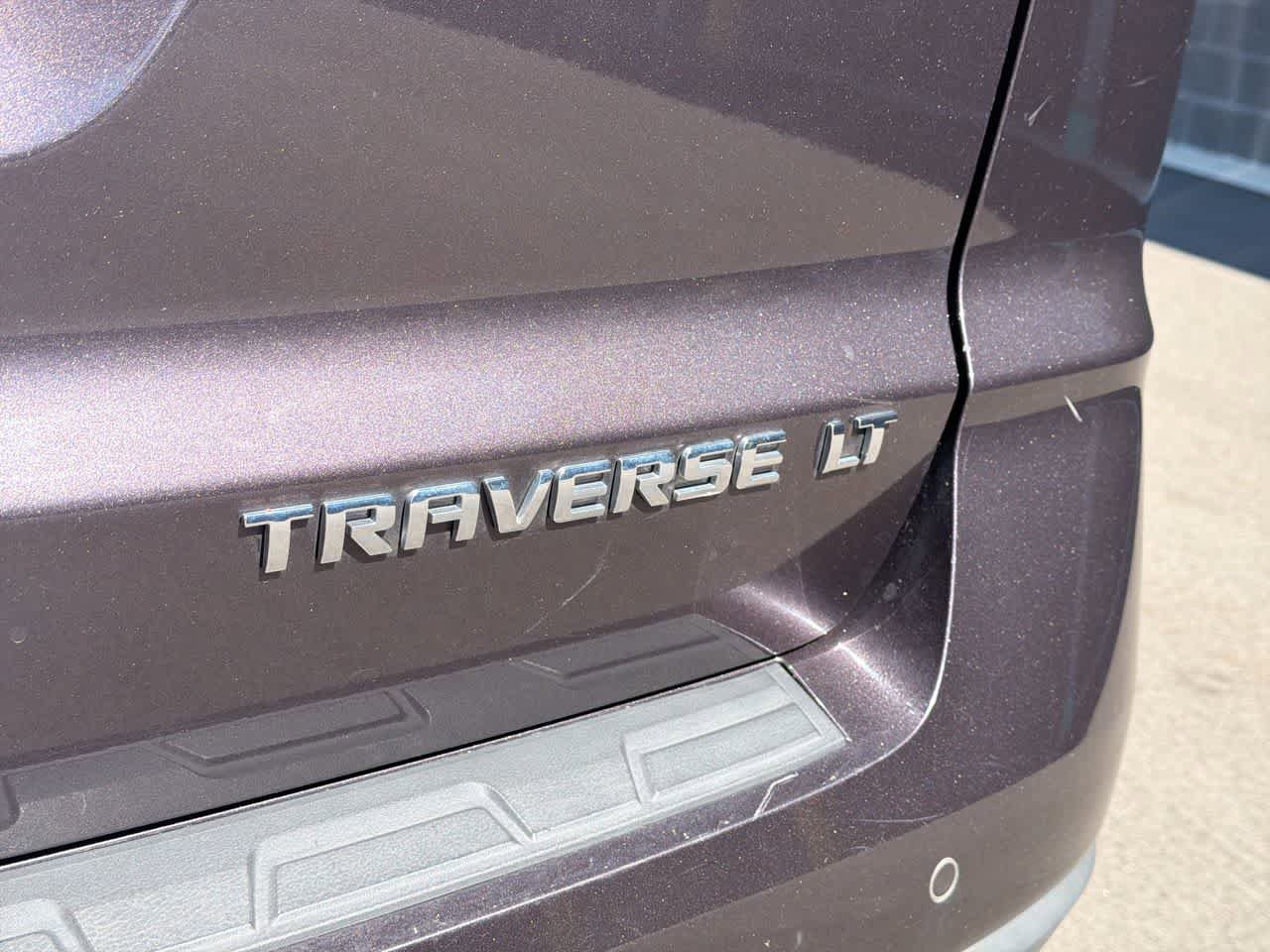 Used 2015 Chevrolet Traverse LT w/ Style and Technology Package FWD image 18
