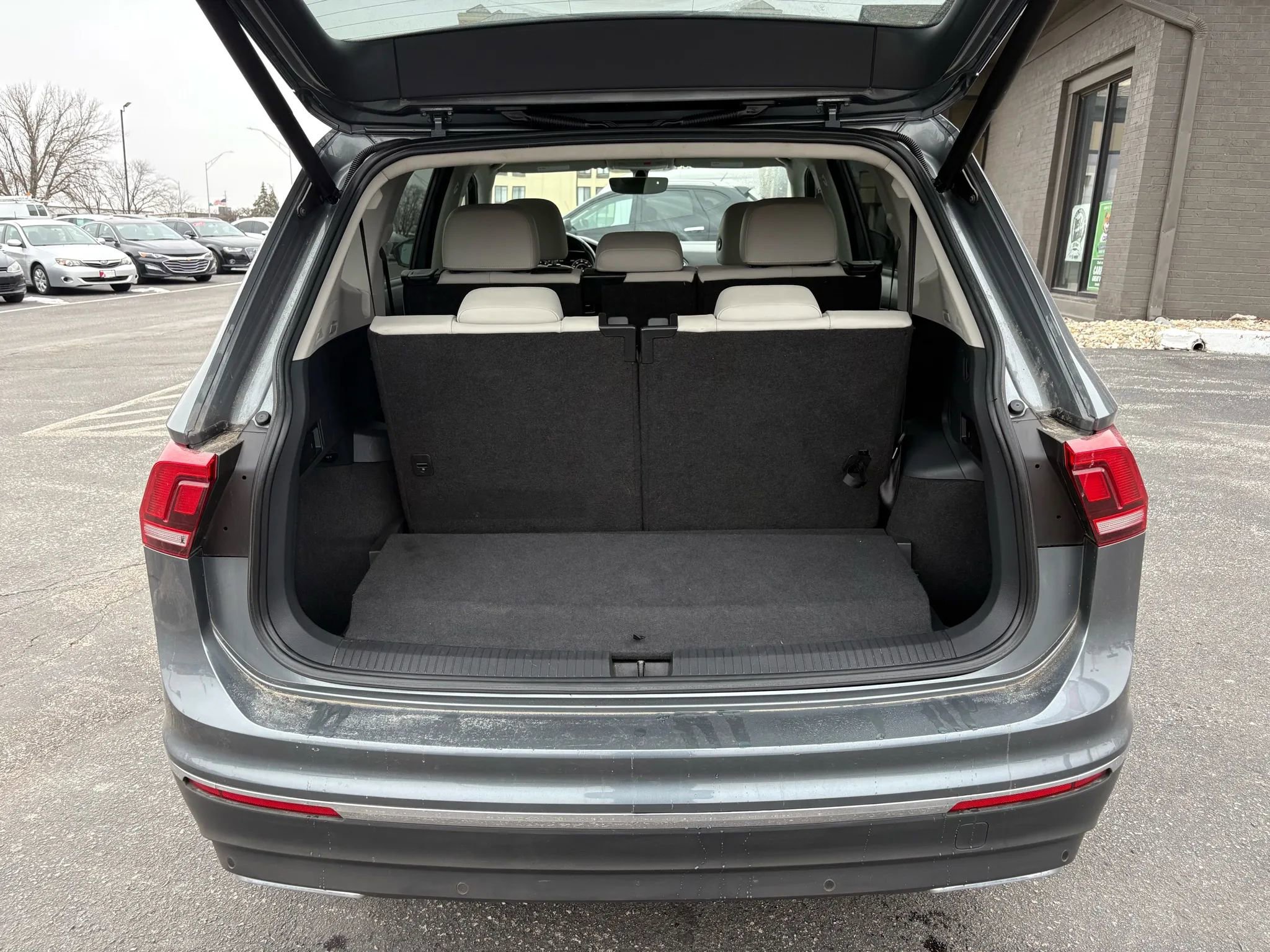 Used 2019 Volkswagen Tiguan SEL image 9