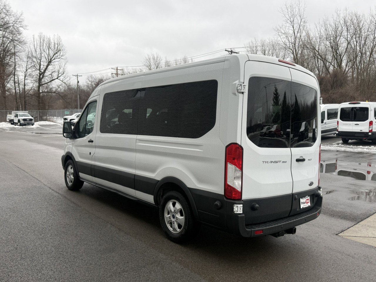 Used 2017 Ford Transit 350 XLT image 5