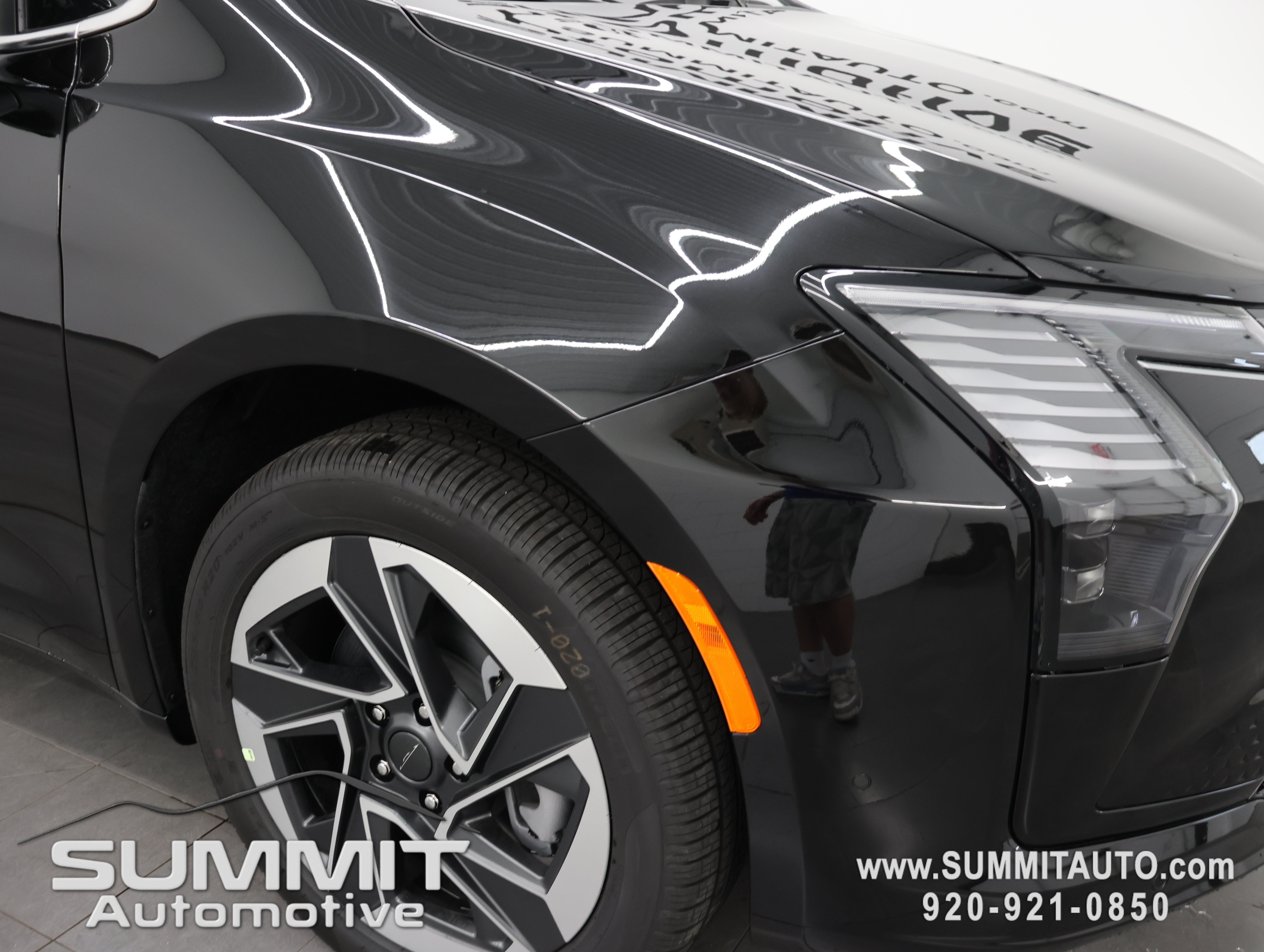 New 2027 Chrysler Pacifica Limited AWD/4WD image 29