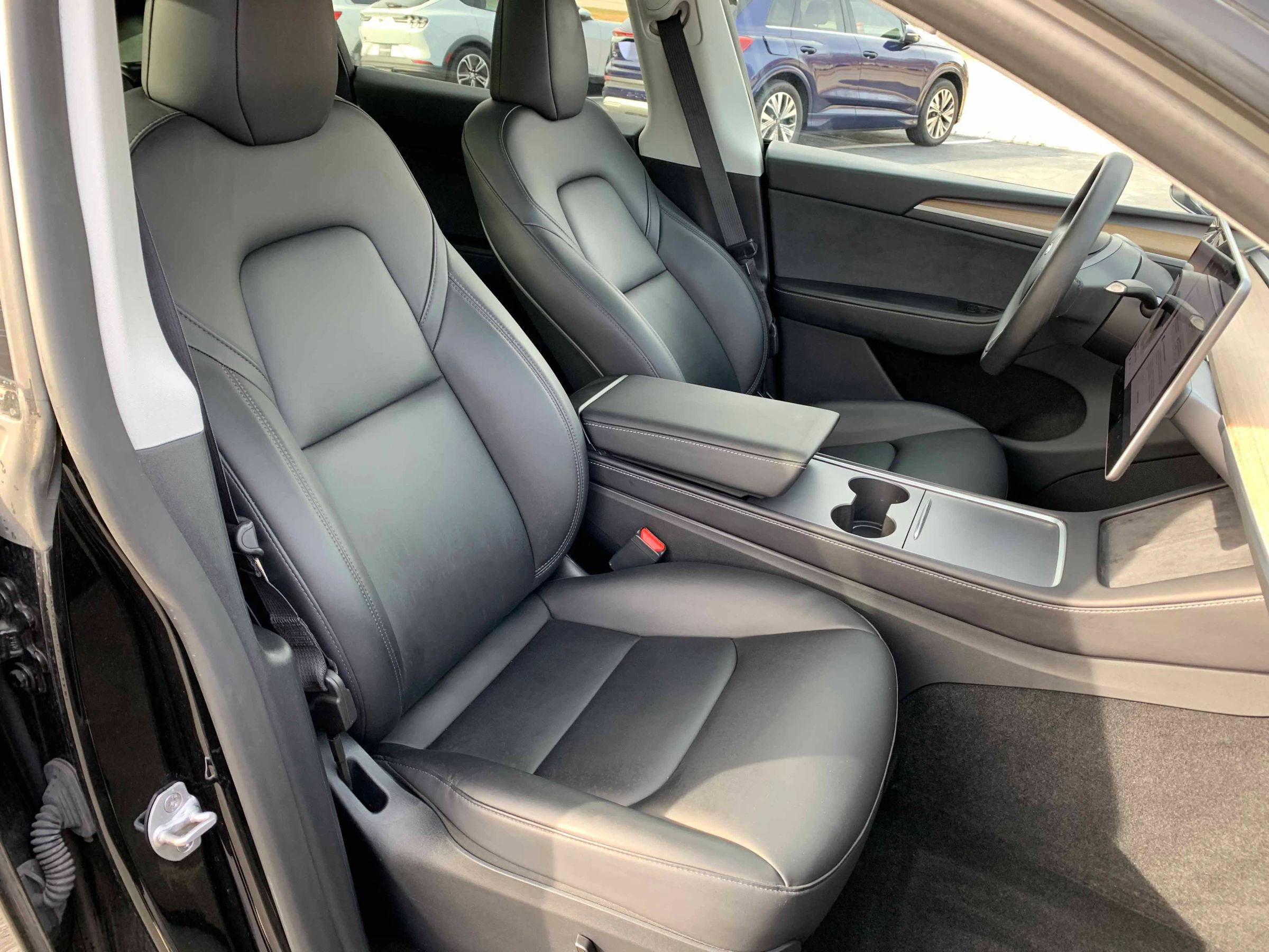 Used 2024 Tesla Model Y Long Range image 6