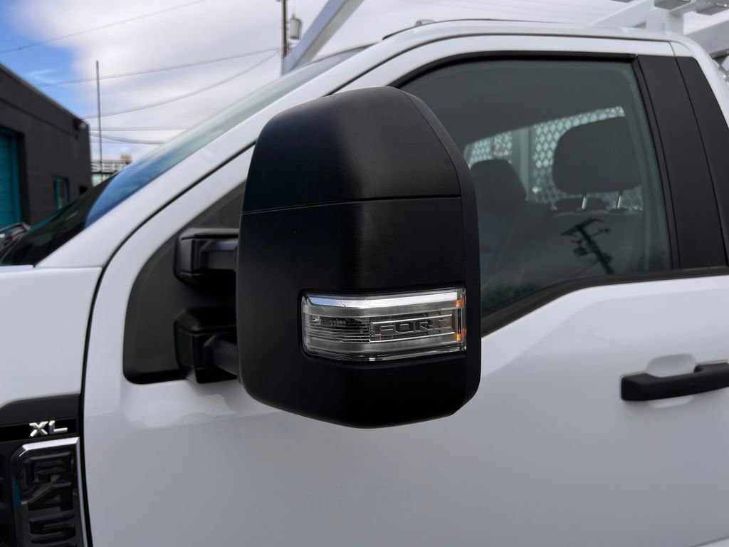 Used 2024 Ford F450 XL w/ XL Chrome Package image 27