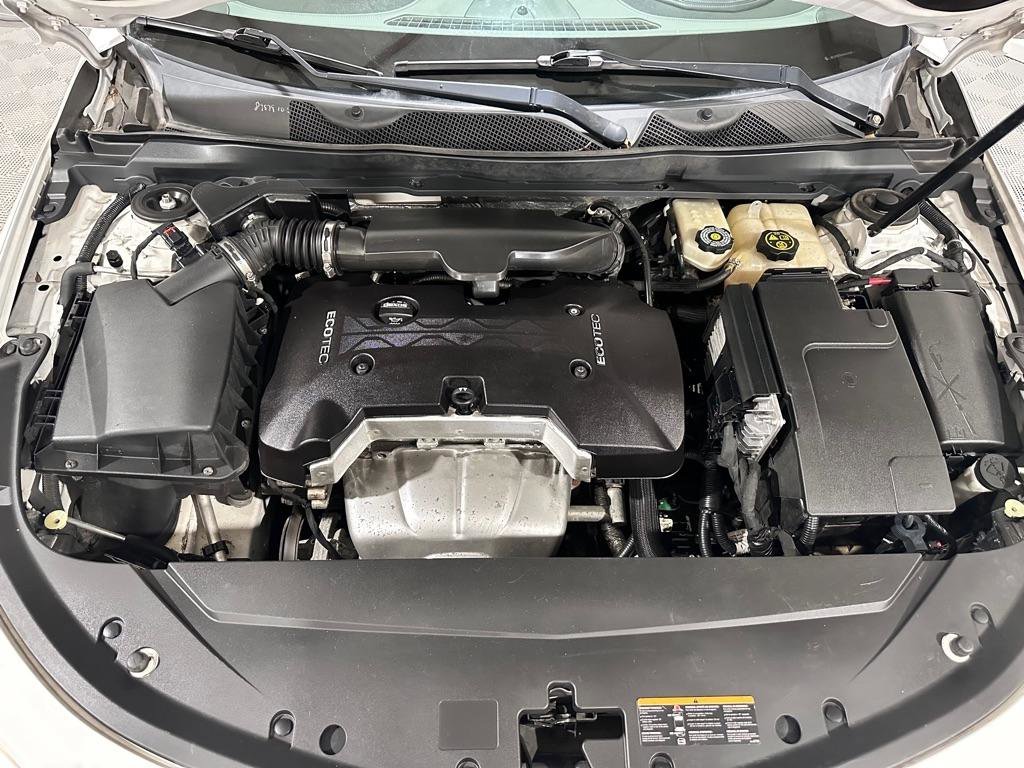 Used 2017 Chevrolet Impala LT FWD image 33
