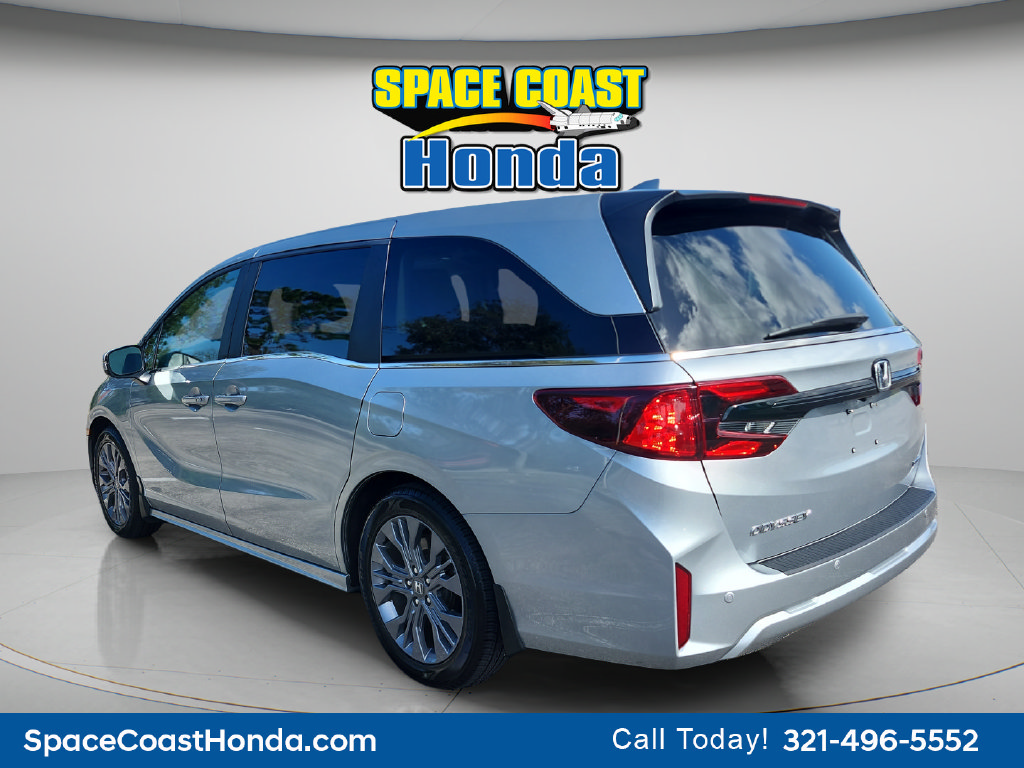 Used 2025 Honda Odyssey Touring image 6