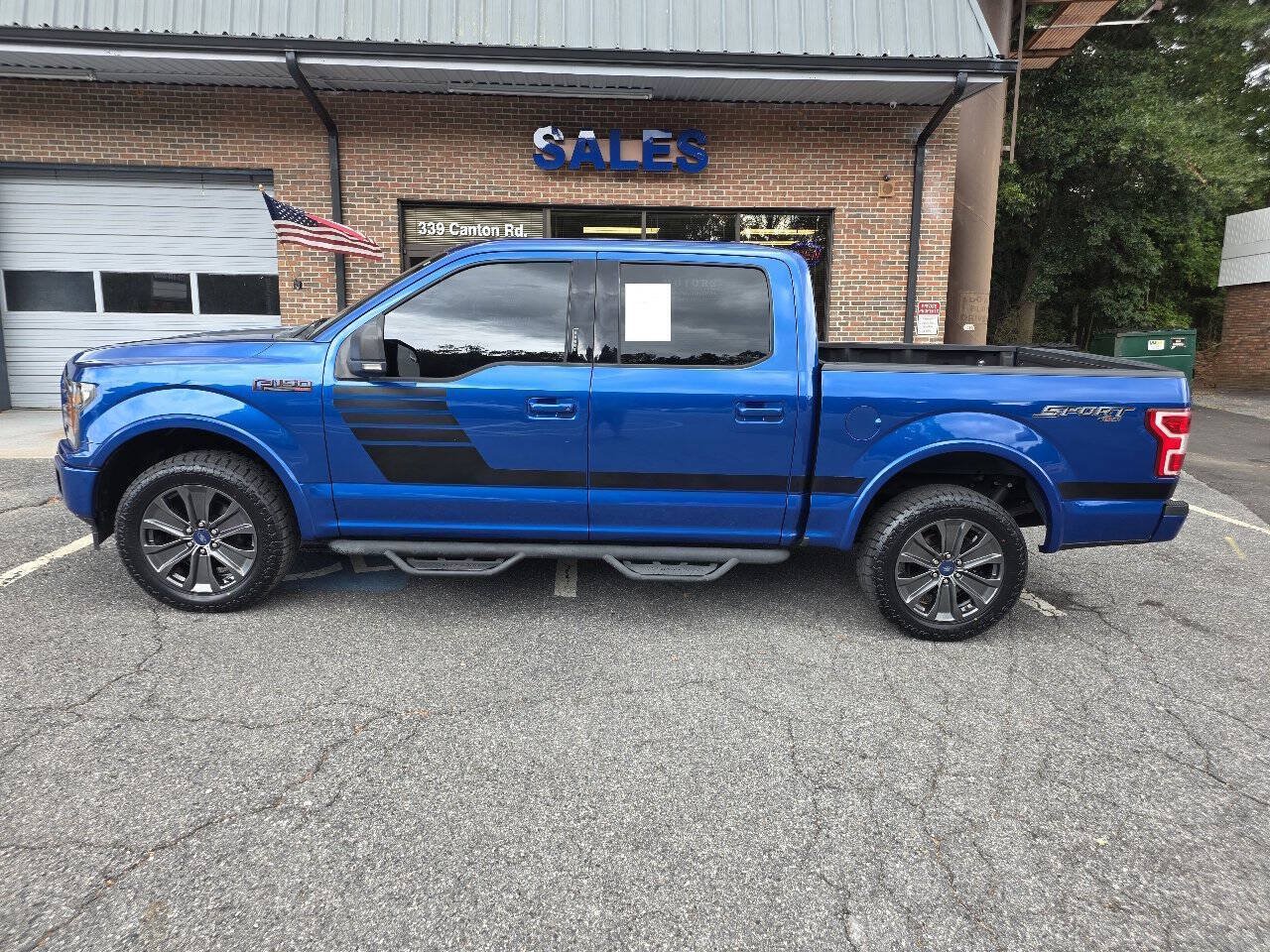 Used 2018 Ford F150 XLT w/ Equipment Group 302A Luxury AWD/4WD image 3