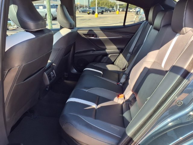 Used 2026 Toyota Camry SE w/ Convenience Package FWD image 5