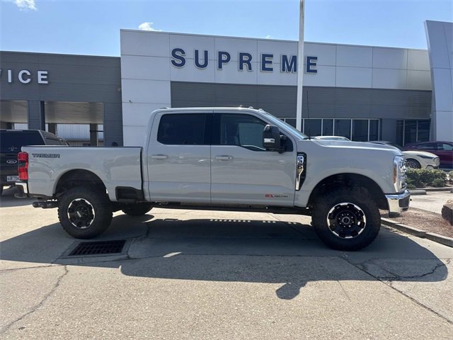 New 2025 Ford F350 Lariat w/ Tremor Off-Road Package