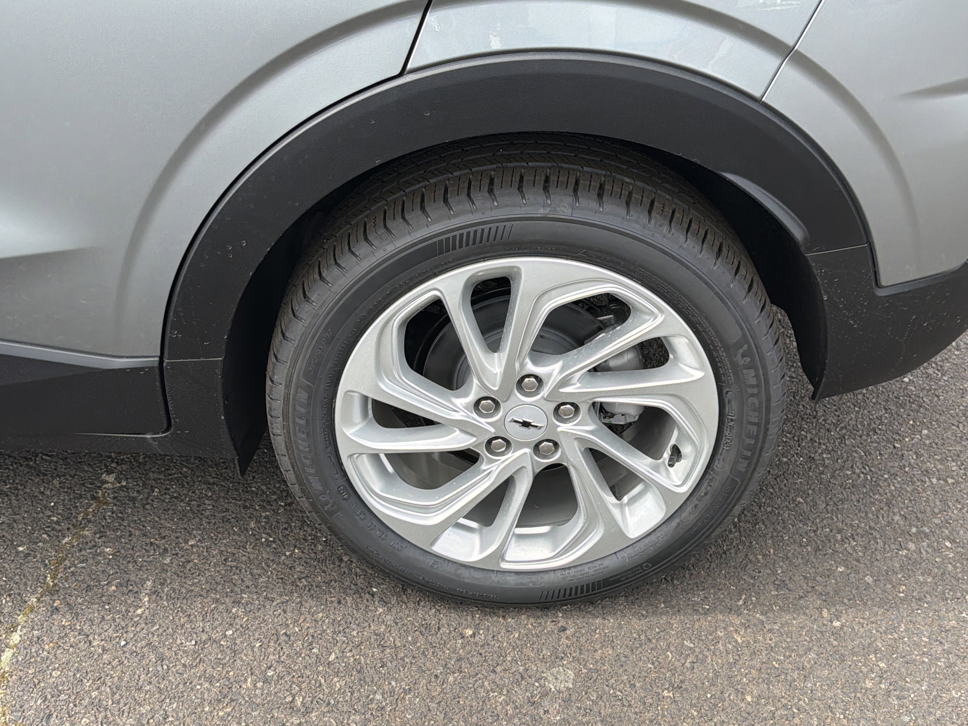 New 2027 Chevrolet Bolt LT w/ Comfort Package image 25