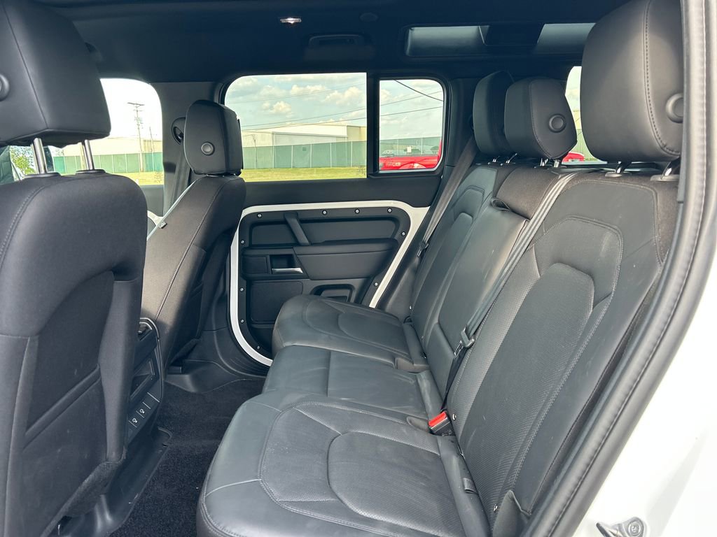 Used 2025 Land Rover Defender 110 S image 13