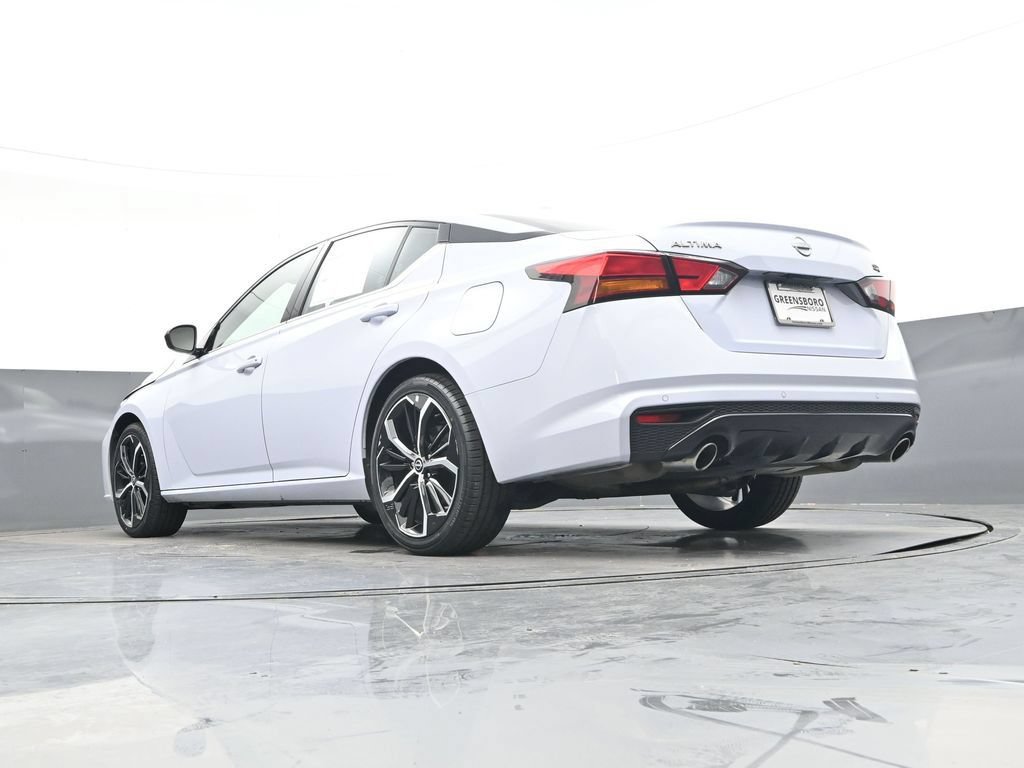 Used 2025 Nissan Altima 2.5 SR FWD image 37