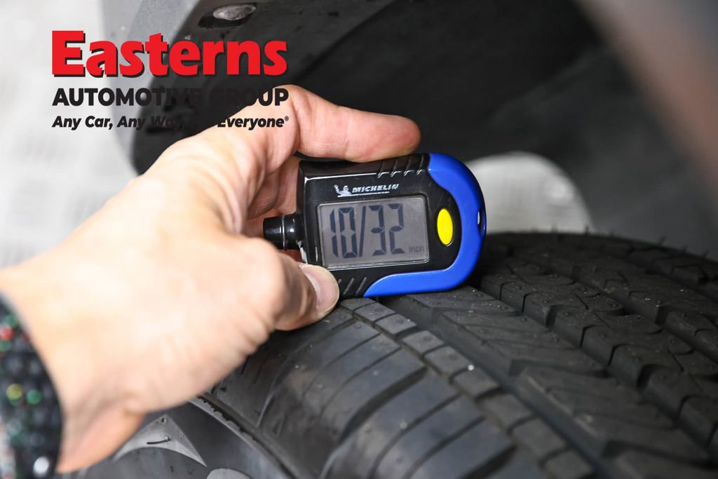 Used 2018 Jeep Renegade Altitude AWD/4WD image 30