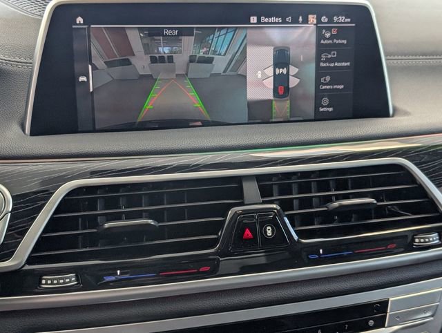 Used 2022 BMW 740i w/ M Sport Package image 19