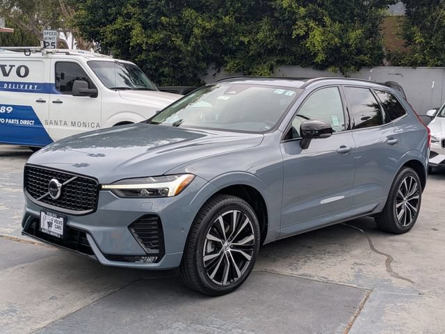 Certified 2024 Volvo XC60 B5 Plus w/ Protection Package Premier AWD/4WD image 7