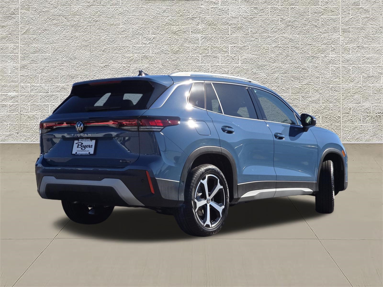 New 2026 Volkswagen Tiguan SE AWD/4WD image 7