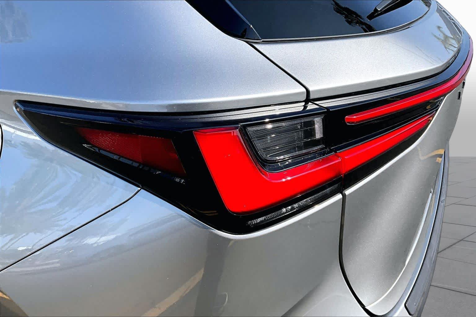 Used 2024 Lexus NX 350h AWD image 29
