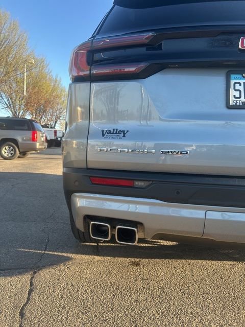 Used 2025 GMC Acadia Elevation image 15