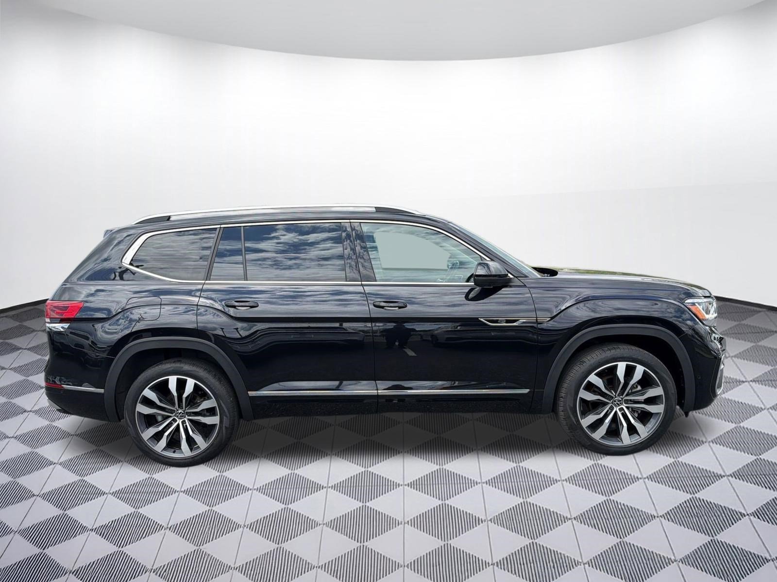 Used 2023 Volkswagen Atlas SEL Premium AWD/4WD image 8