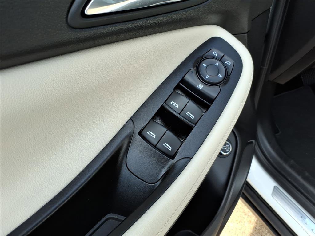 Used 2023 Buick Encore GX Select image 12