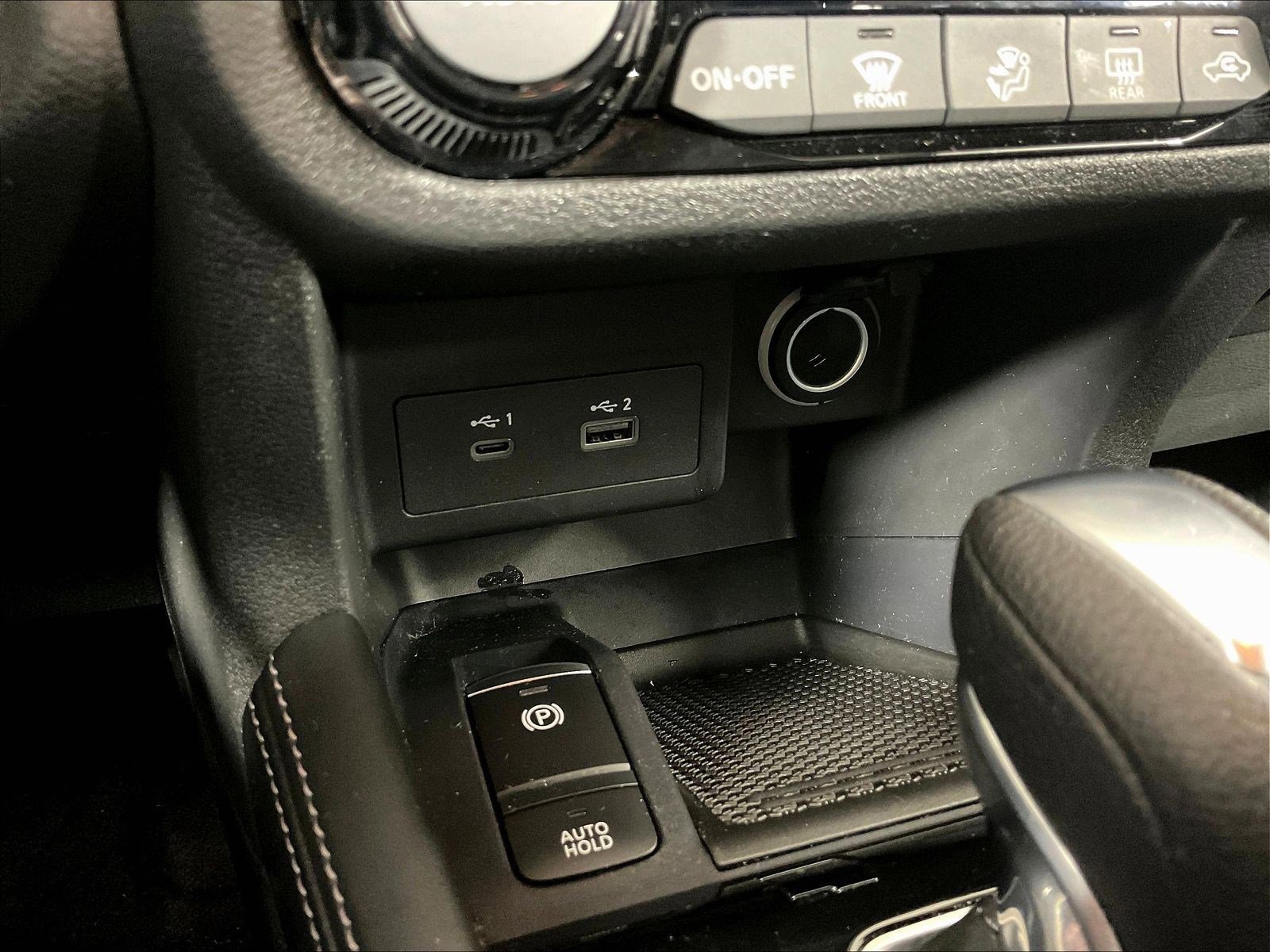Used 2023 Nissan Kicks SR FWD image 15